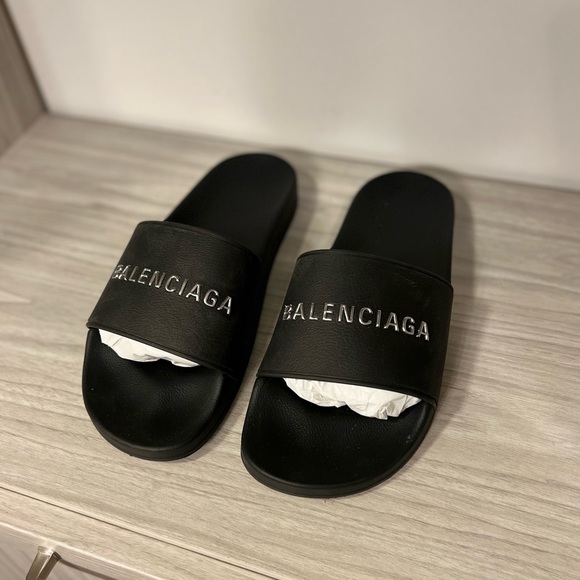 Balenciaga Pool Slide Sandal - Picture 5 of 11